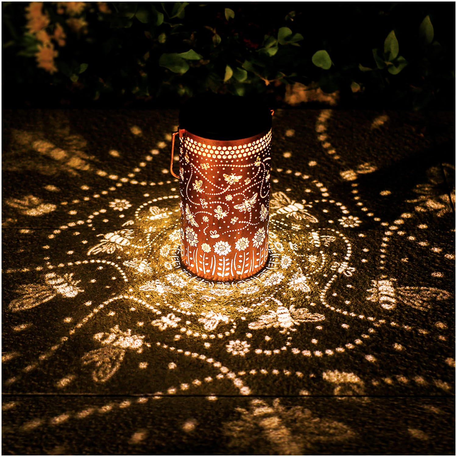Bee Solar Lanterns Outdoor Waterproof Hanging LED Lights for Women Men Garden Decor  
Bee Solar Lanterns Outdoor Waterpr